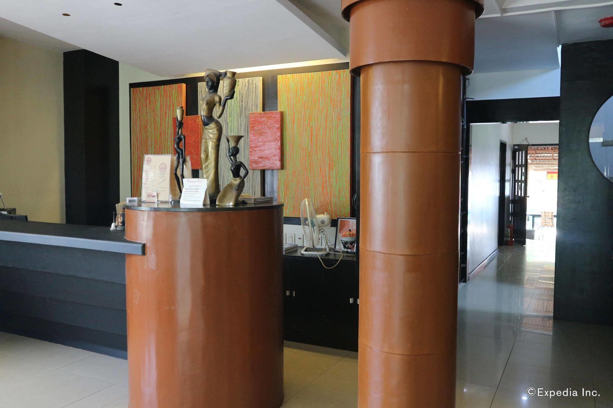 קאליבו Basa Hotel מראה חיצוני תמונה